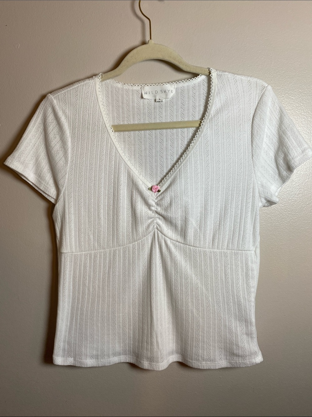 Wild Skye White Pointelle Rosette V Neck Baby Tee Large